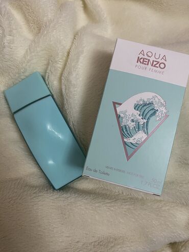 французская парфюмерия: Aqua Kenzo Pour Femme Eau De Toilette Верхние ноты: Малиновый лист