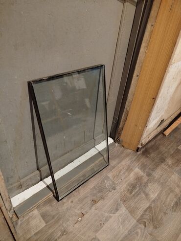 выключатель с регулятором яркости: Şüşə panel (ikiqat izolyasiya edilmiş pəncərə şüşəsi) - İki şüşə