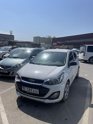 lada niva: Chevrolet Spark: 2018 г., 1 л, Автомат, Бензин, Хэтчбэк — 1