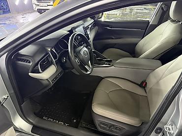 Toyota: Toyota Camry: 2021 г., 2.5 л, Автомат, Гибрид, Седан — 7