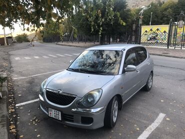 машина базар ош жапалак: Daihatsu Sirion: 2004 г., 1 л, Механика, Бензин, Хетчбек