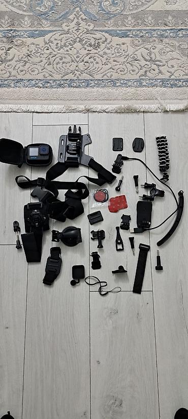 əl kamerası: GoPro HERO11 Black action kamera seti Məhsulun tərkibi: - GoPro — 7