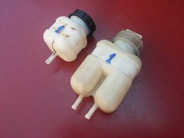 Auto delovi: Boca tečnosti kočnica, kvačila Lada 2107 Riva, Lada Niva, Lada 2104 — 2