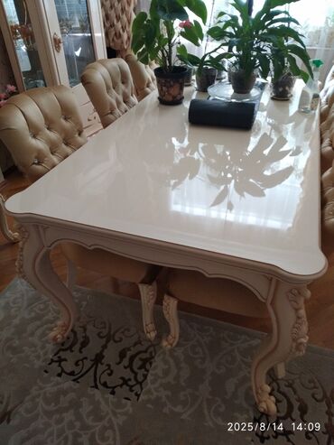 Masa və oturacaq dəstləri: Qonaq otağı üçün, İşlənmiş, Açılmayan, Dördbucaq masa, 8 stul — 9