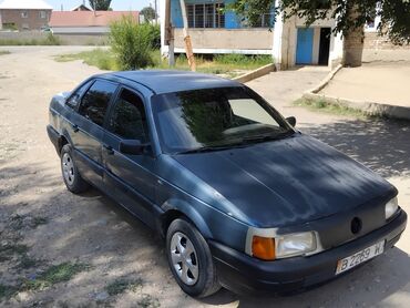 сполер на венто: Volkswagen Passat: 1988 г., Механика, Седан