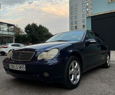 a170 mercedes: Mercedes-Benz 240: 2.4 l | 2001 il Sedan