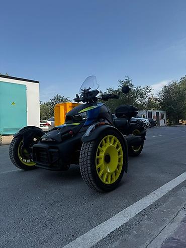 трайк: CAN-AM RYKER 900 2023 Трайк (3-колёсный дорожный мотоцикль) с передней — 2