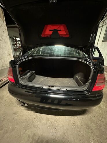 Audi: Audi A4: 1996 г., 2.4 л, Механика, Бензин, Седан — 17