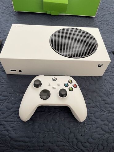 xbox series s azerbaycan: Xbox series s Yenidir 1hefdedi getirmişem rasiyadan içinde gta 5 pes