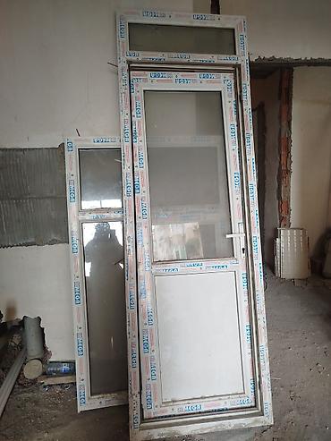 PVC qapı-pəncərə dəsti 2 ədəd mövcuddur - Material: ağ PVC profil
