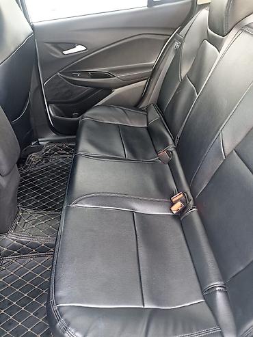 Chevrolet: Chevrolet Onix: 2020 г., 1 л, Автомат, Бензин, Седан — 9