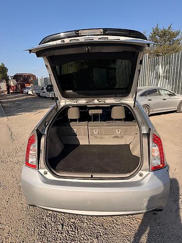 Toyota: Toyota Prius: 2015 г., 1.5 л, Автомат, Гибрид, Хэтчбэк — 4