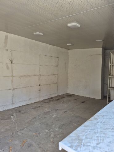 Kommersiya daşınmaz əmlakının satışı: Küçə üzərində ayrıca tikili – kiçik kommersiya/obyekt sahəsi — 10