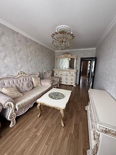 Klassik üslublu qonaq otağı dəsti - Rəng: krem və qızılı dekor -