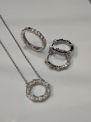 Серебряные наборы украшений: Серебряный Набор 925 пробы Размеры имеются Цена 5000 сом Можете — 9