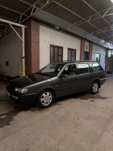 какую машину можно купить за 200 тысяч: Volkswagen Passat: 1993 г., 1.8 л, Механика, Бензин, Универсал