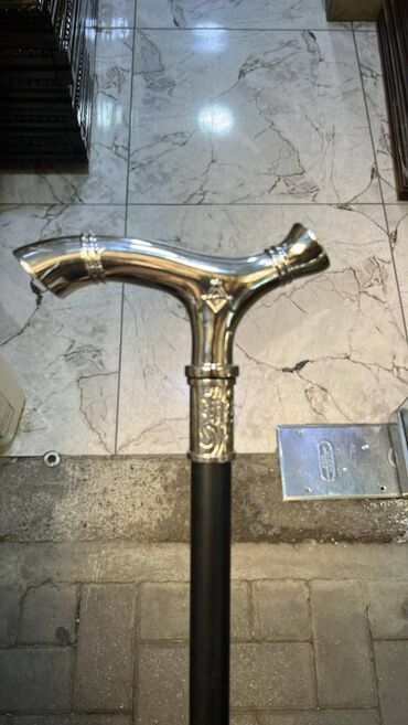 Yerimək üçün arabalar, çəliklər, əsalar, rollatorlar: Esalar. Hazir elde var. Cesid coxdu.
Çatdırılma 1_2 saata edilir — 10