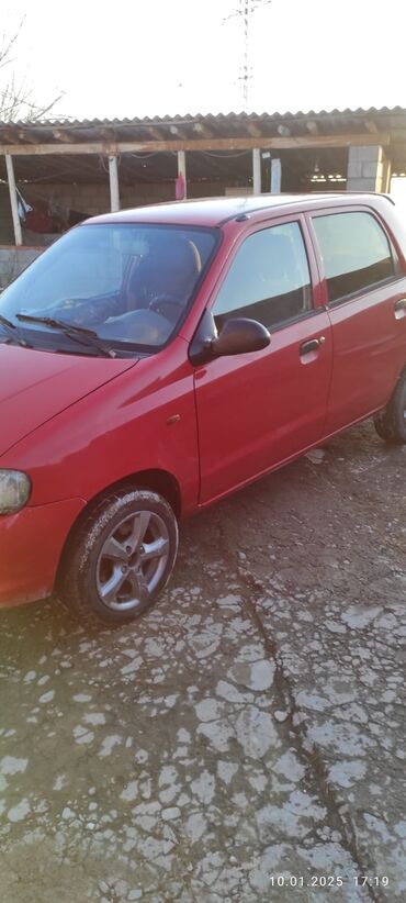 Suzuki: Suzuki Alto: 2002 г., 1.1 л, Механика, Бензин, Хетчбек