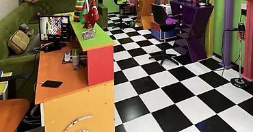 resepşın stolu: Uşaq salonu üçün rəngli resepsiyon/qarşılama masası Xırdalan AAAF — 2