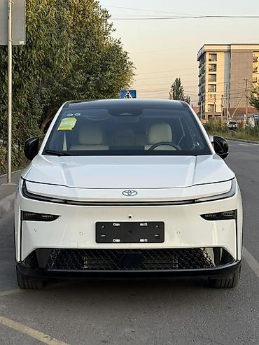 byd ex5: Toyota bZ3X: 2026 г., 1 л, Автомат, Электромобиль, Кроссовер — 4
