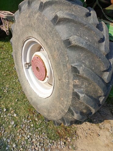 Traktorlar: QİYMƏT 5800 salam traktorun heç bir prablemi yoxdu sənətlər tam — 2
