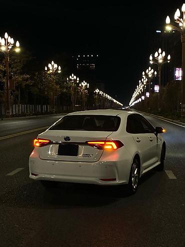 Toyota: Toyota Corolla: 2020 г., 1.8 л, Автомат, Гибрид, Седан — 4