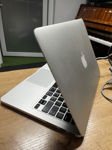 Ноутбуки, компьютеры: Продаю MacBook 2013года 
SSD 256gb 
ОЗУ 8гб