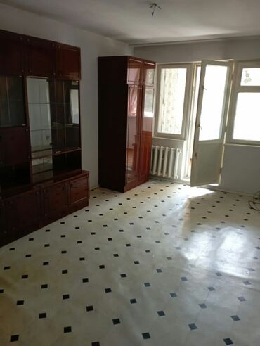 1 болмо квартира: 1 комната, 32 м², 104 серия, 4 этаж, Старый ремонт