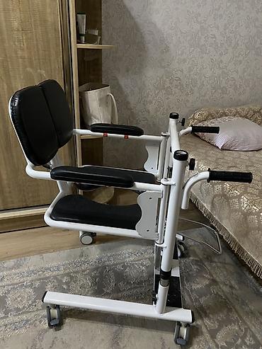 Майыптардын арабалары: Инвалидное кресло-туалет/транспортёр для перемещения пациента - — 1