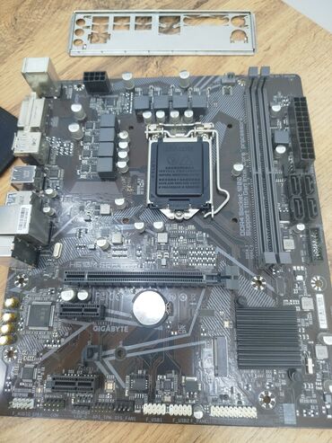 Материнские платы: Материнская плата, Gigabyte, LGA1200, Micro-ATX, Для ПК