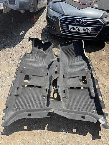 AUDI A4 B9 1 ITISON TEPIH U KABINI | Audi delovi ALTINA ZEMUN — 2