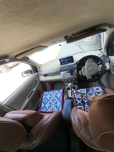 jak авто: Mazda Verisa: 2004 г., 1.4 л, Автомат, Бензин, Хэтчбэк — 8
