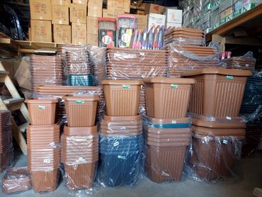 Bitkilər üçün dibçəklər: Dipçəklərin topdan və Pərakəndə satışı. Anbardan satış. Hansı formada — 27