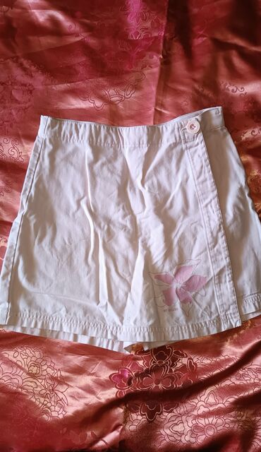женские джинсовые шорты с гипюром: Джинсы и брюки, цвет - Розовый, Б/у