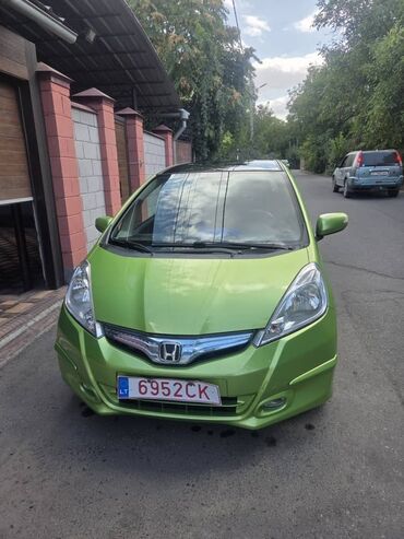 домик на колесо: Honda Jazz: 2011 г., 1.3 л, Автомат, Гибрид, Хэтчбэк