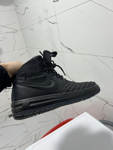 nike yeezy 2: Мужские кроссовки, 40, Air Jordan, Новый, цвет - Черный, Самовывоз