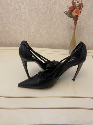 Tuflilər: Tuflilər, YSL, Ölçü: 37, rəng - Mavi, Yeni — 15