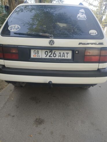 Volkswagen: Volkswagen Passat: 1990 г.
