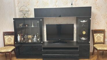 şüşə polka: TV altlığı