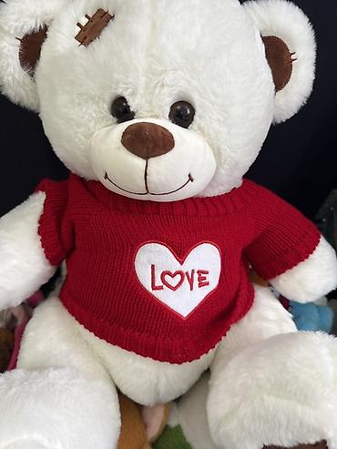 Игрушки: Мягкие игрушки — набор Описание: - Плюшевый котик-бродячка с багетом — 2