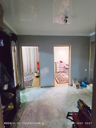 возле дороги: 3 комнаты, 62 м², Индивидуалка, 3 этаж — 4