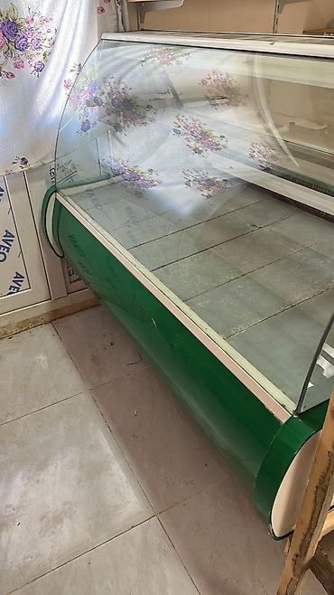 Soyuducu avadanlığı: Vitrin soyuducusu 350 Azn❗Ölçü 1.50 uz/1 en.Tam işləkdir Ünvan — 1