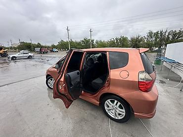 срв 2007: Honda Fit: 2008 г., 1.5 л, Механика, Бензин, Хэтчбэк — 6