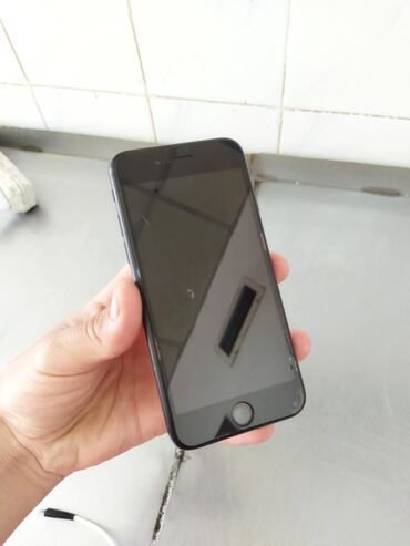 наклейки айфон: IPhone 7 | 32 ГБ Черный | Гарантия, Отпечаток пальца, С документами