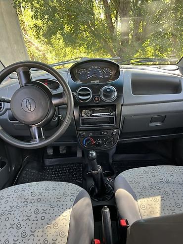 маленькие электро машины: Chevrolet Spark: 2009 г., Механика, Бензин, Хэтчбэк — 9