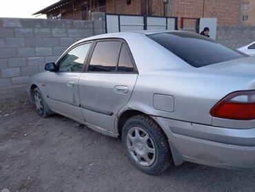 авто телешка: Mazda 626: 1999 г., 2 л, Механика, Бензин, Седан