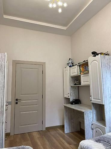 qebelede tecili ev satilir: Bakı, Badamdar qəs., 3 otaqlı, Köhnə tikili, 78 kv. m — 10