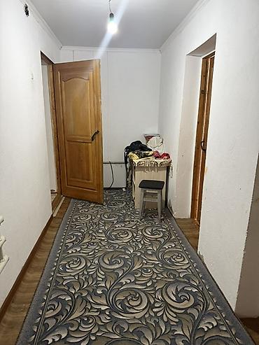 open space: Просторный жилой дом с несколькими изолированными комнатами и высокими — 3