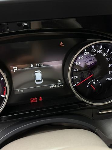 карнивал купить: Kia Carnival: 2021 г., 2.2 л, Автомат, Дизель, Минивэн — 8