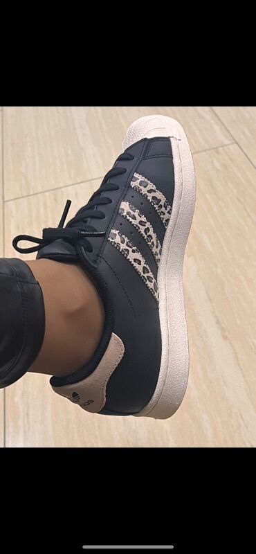 İnformatika: Adidas, Ölçü: 39, rəng - Qara, İşlənmiş